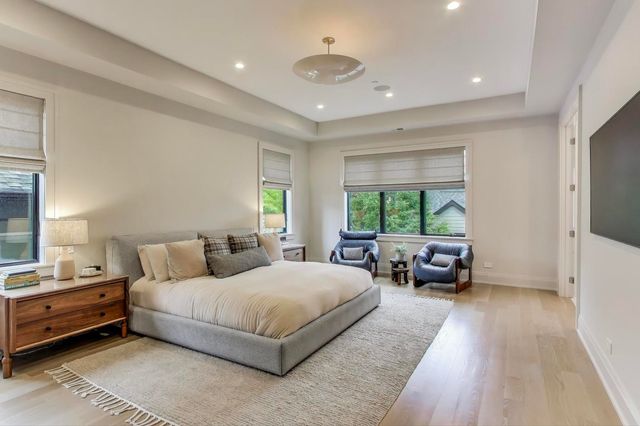 4320 N Winchester Avenue, Chicago, IL 60613