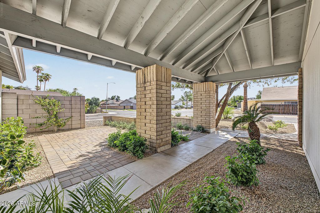 2610 E SYLVIA Street, Phoenix, AZ 85032 — photo 4