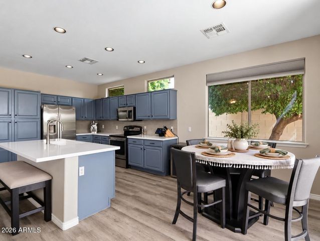 7595 W TIERRA BUENA Lane, Peoria, AZ 85382