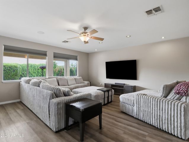 7595 W TIERRA BUENA Lane, Peoria, AZ 85382