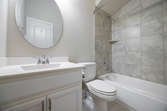 517 Lake Livingston Trail, Mckinney, TX 75071