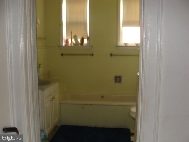 6101 WASHINGTON AVE, Philadelphia, PA 19143