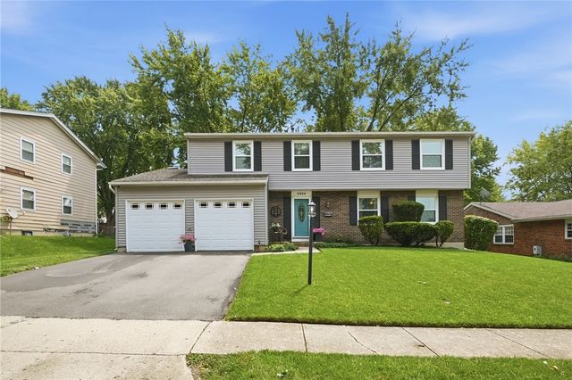 5320 Honeyleaf Way, Riverside, OH 45424
