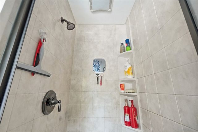 5320 Honeyleaf Way, Riverside, OH 45424