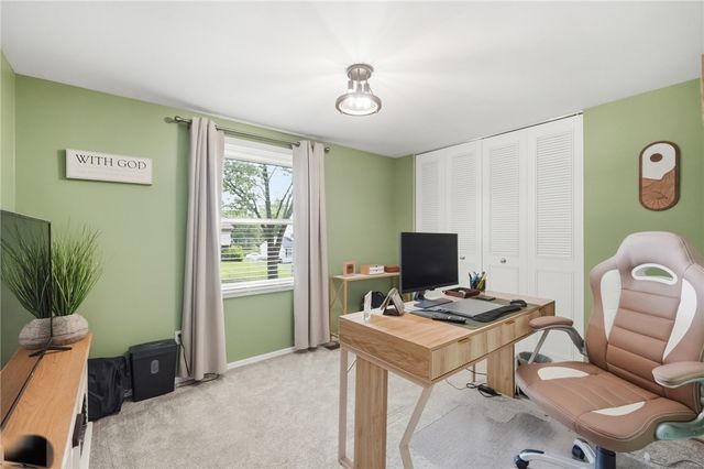 5320 Honeyleaf Way, Riverside, OH 45424