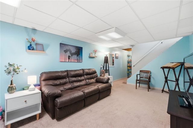 5320 Honeyleaf Way, Riverside, OH 45424