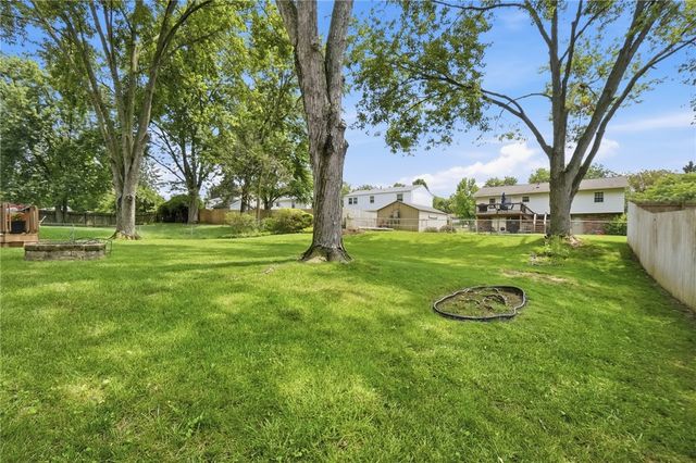 5320 Honeyleaf Way, Riverside, OH 45424