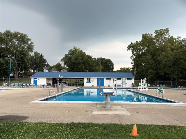 5320 Honeyleaf Way, Riverside, OH 45424