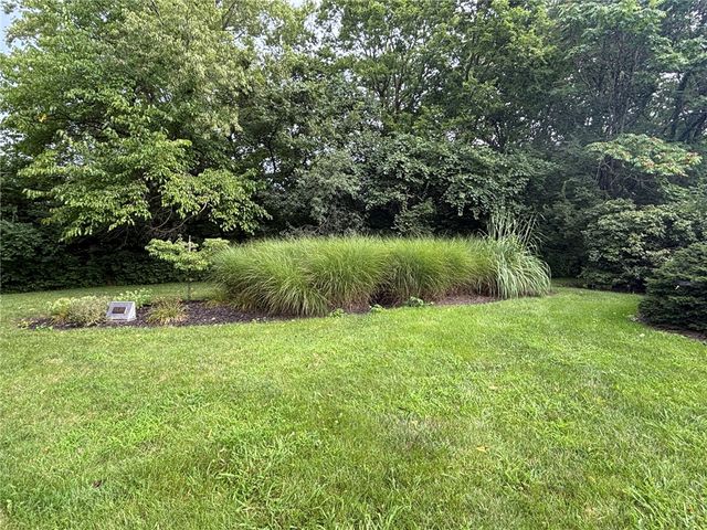 5320 Honeyleaf Way, Riverside, OH 45424
