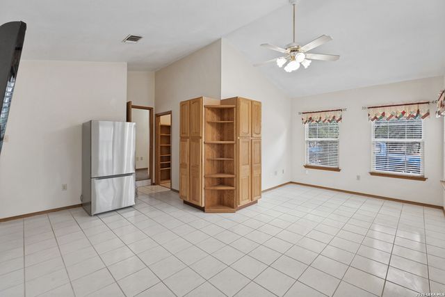 845 Gallagher Dr, Canyon Lake, TX 78133