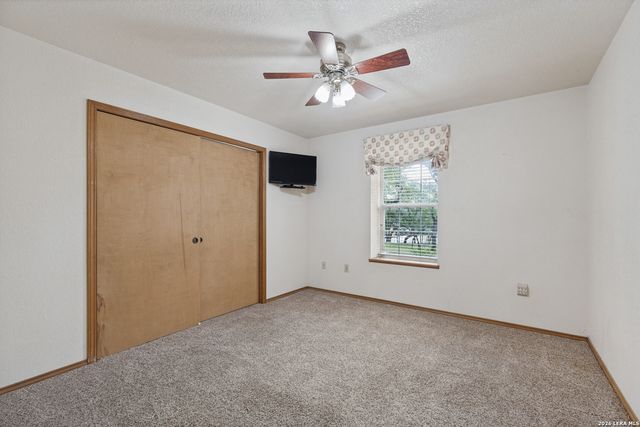 845 Gallagher Dr, Canyon Lake, TX 78133