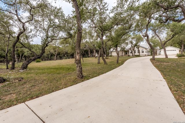 845 Gallagher Dr, Canyon Lake, TX 78133
