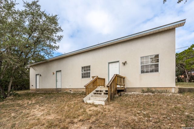 845 Gallagher Dr, Canyon Lake, TX 78133