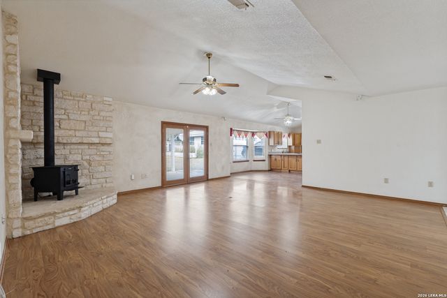 845 Gallagher Dr, Canyon Lake, TX 78133