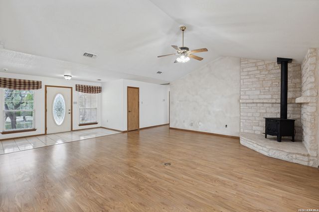 845 Gallagher Dr, Canyon Lake, TX 78133