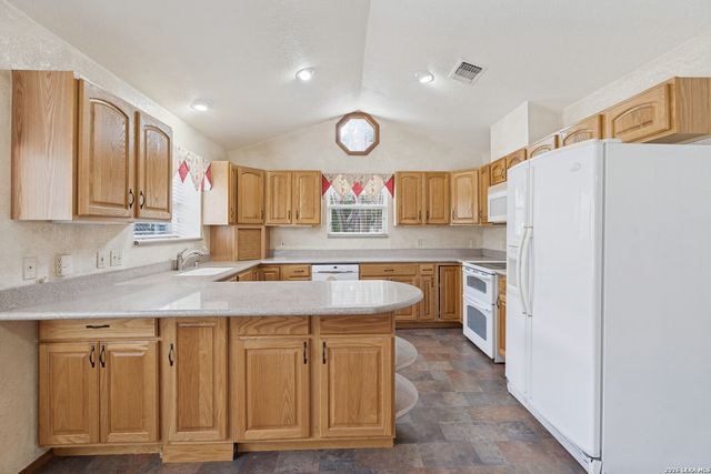 845 Gallagher Dr, Canyon Lake, TX 78133