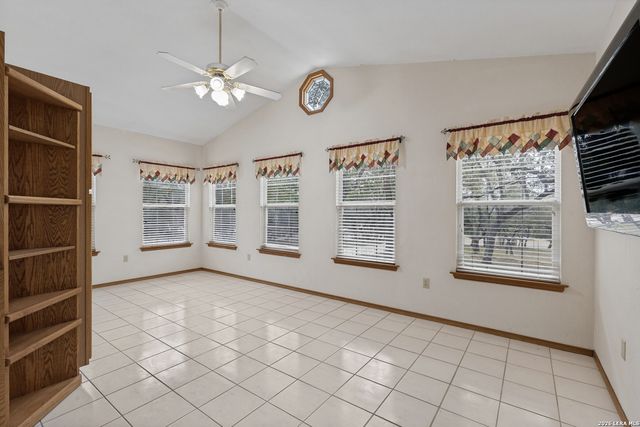 845 Gallagher Dr, Canyon Lake, TX 78133