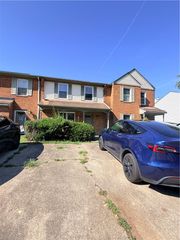 3937 Seeman RD, Virginia Beach, VA 23452