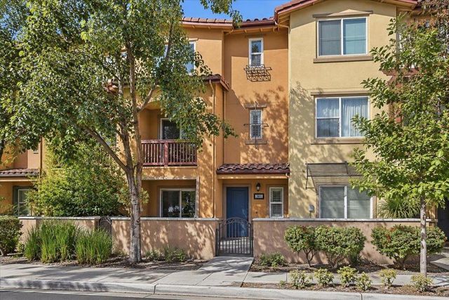 305 Santa Diana Terrace, Sunnyvale, CA 94085