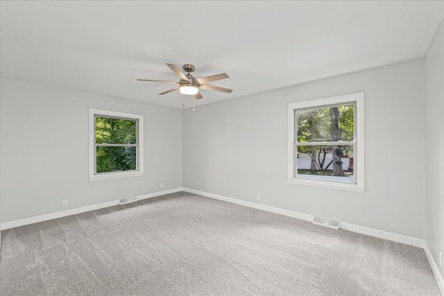 1101 Pin Oak Drive, Mahomet, IL 61853