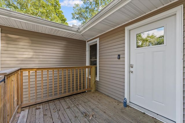 1101 Pin Oak Drive, Mahomet, IL 61853