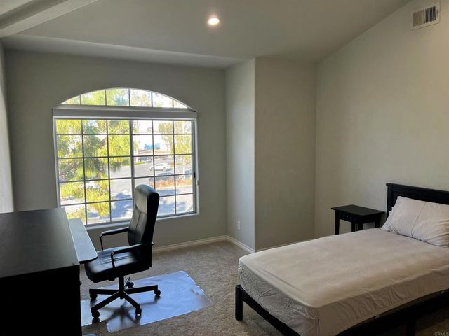 8597 Via Mallorca E, La Jolla, CA 92037