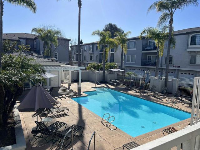 8597 Via Mallorca E, La Jolla, CA 92037