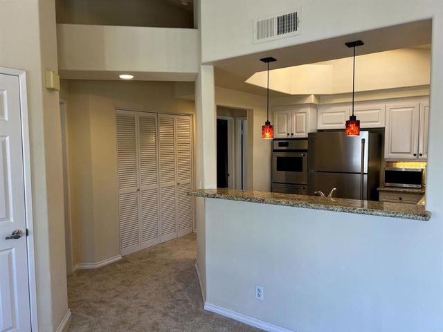 8597 Via Mallorca E, La Jolla, CA 92037