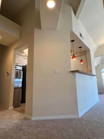 8597 Via Mallorca E, La Jolla, CA 92037