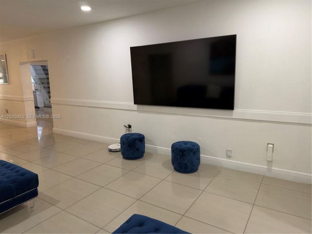 224 E 42nd St, Hialeah, FL 33013