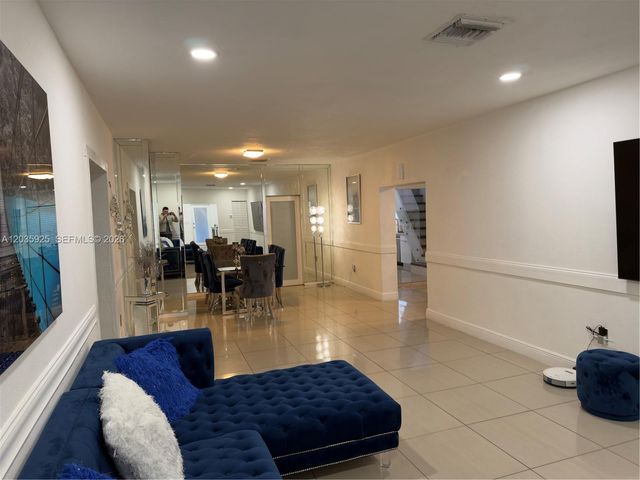 224 E 42nd St, Hialeah, FL 33013