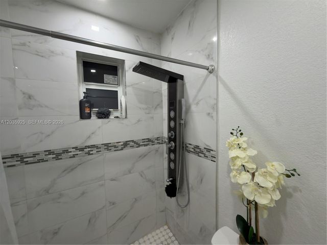 224 E 42nd St, Hialeah, FL 33013