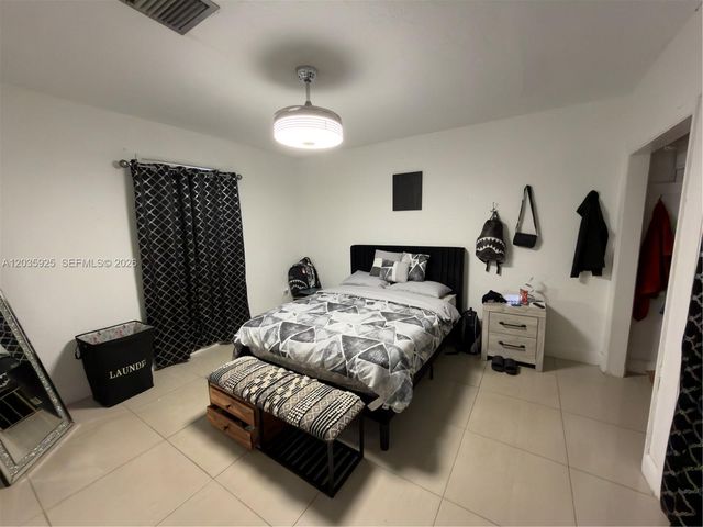 224 E 42nd St, Hialeah, FL 33013