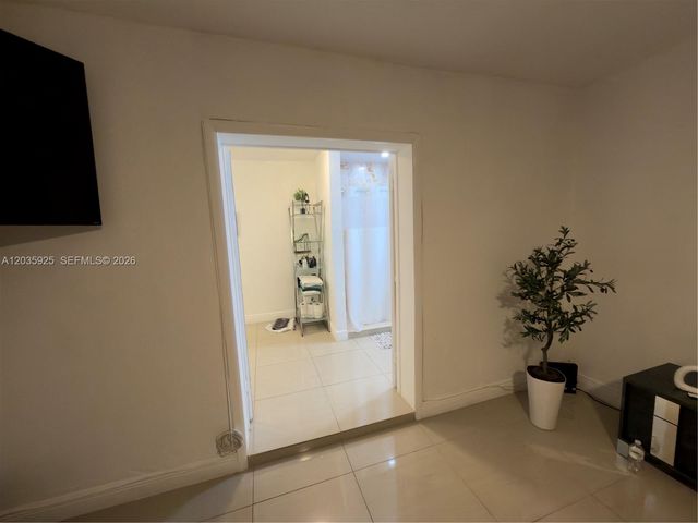224 E 42nd St, Hialeah, FL 33013