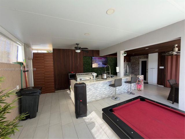 224 E 42nd St, Hialeah, FL 33013