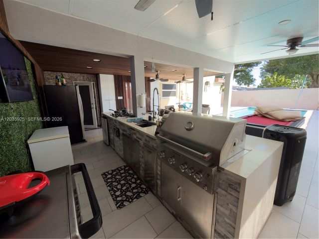 224 E 42nd St, Hialeah, FL 33013