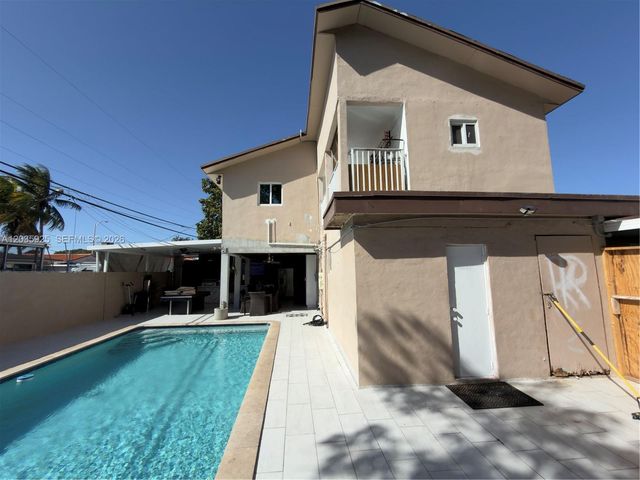 224 E 42nd St, Hialeah, FL 33013