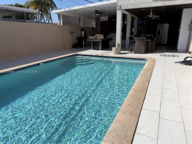 224 E 42nd St, Hialeah, FL 33013