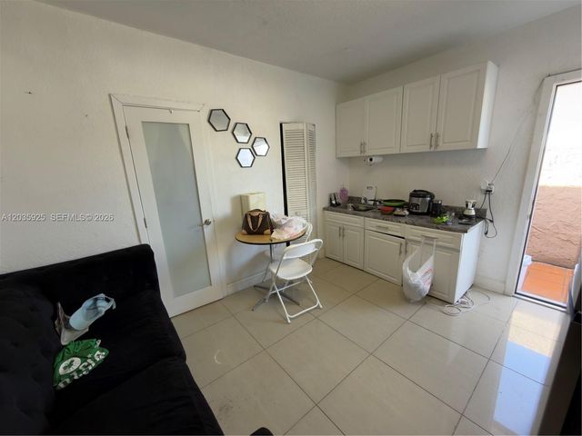 224 E 42nd St, Hialeah, FL 33013
