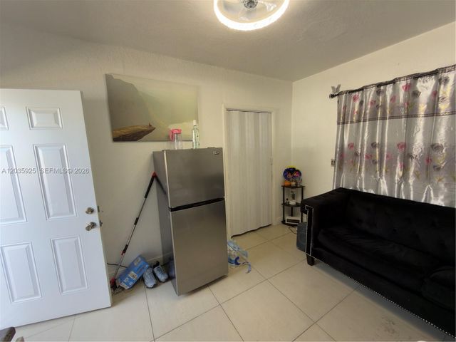 224 E 42nd St, Hialeah, FL 33013
