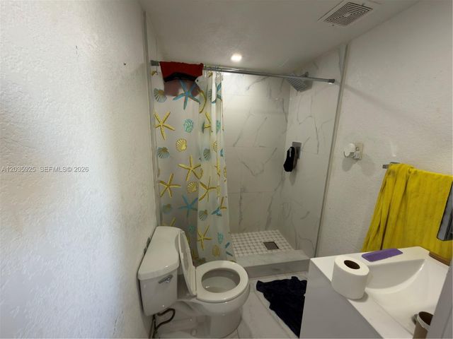 224 E 42nd St, Hialeah, FL 33013