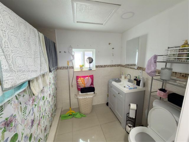 224 E 42nd St, Hialeah, FL 33013
