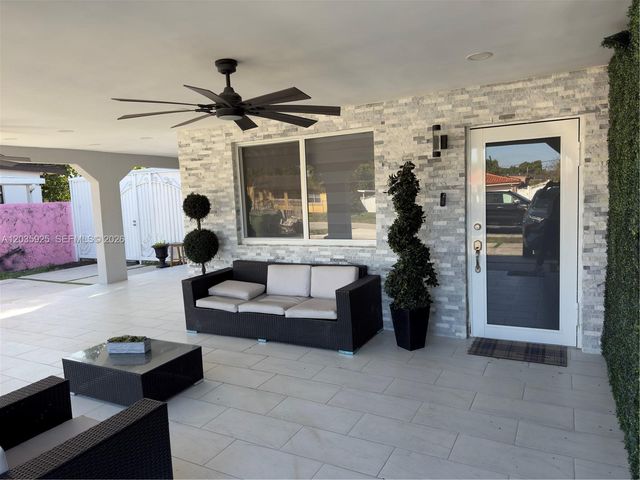 224 E 42nd St, Hialeah, FL 33013