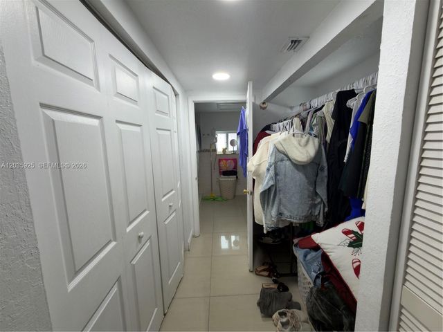 224 E 42nd St, Hialeah, FL 33013