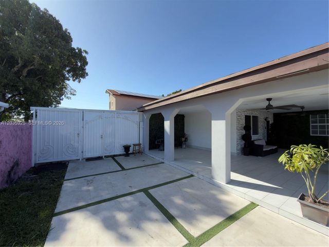 224 E 42nd St, Hialeah, FL 33013