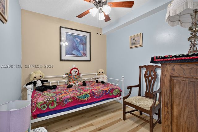 1502 Whitehall Dr 305, Davie, FL 33324