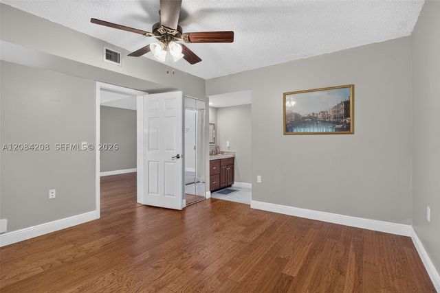 1502 Whitehall Dr 305, Davie, FL 33324