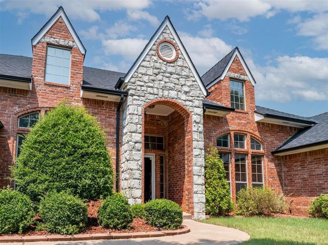 3101 W Westbury Glen Boulevard, Oklahoma City, OK 73179