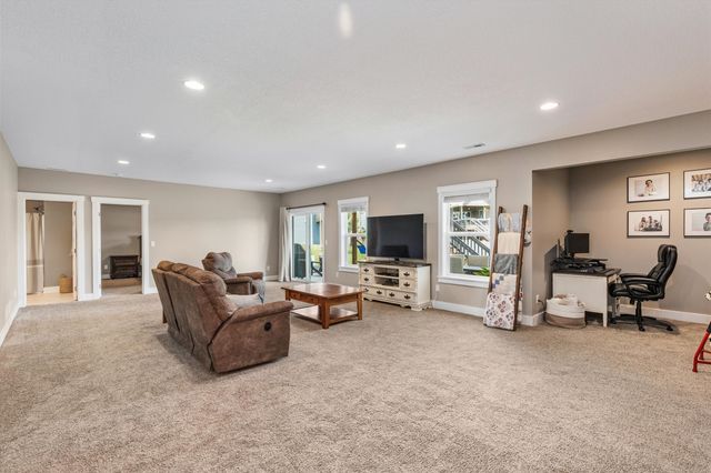 1020 Baileys Grove Drive, Adel, IA 50003
