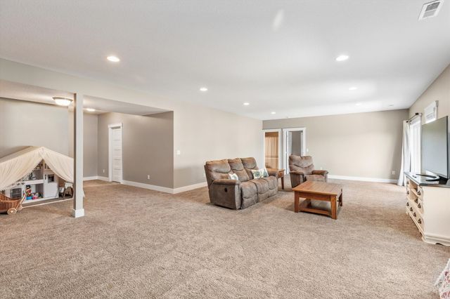 1020 Baileys Grove Drive, Adel, IA 50003